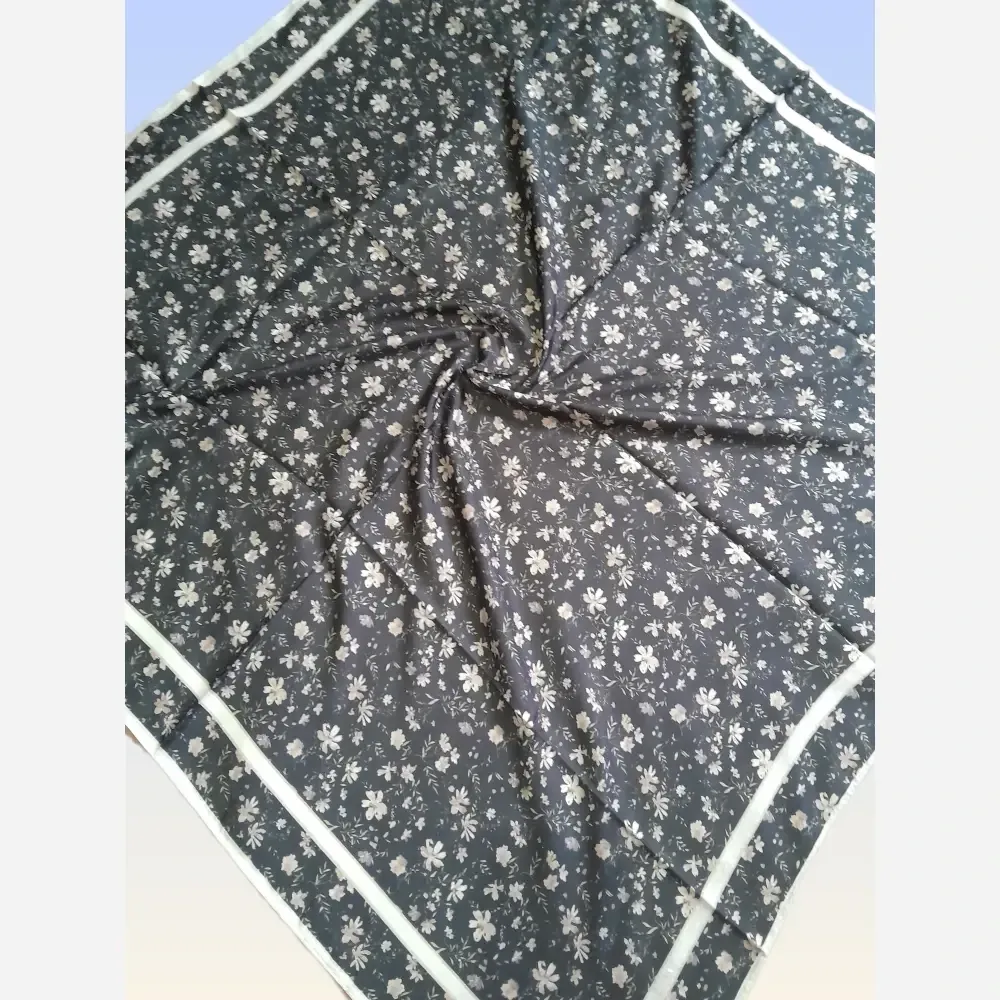 روسری نخی تابستانی گل ریز قواره 100 سانت